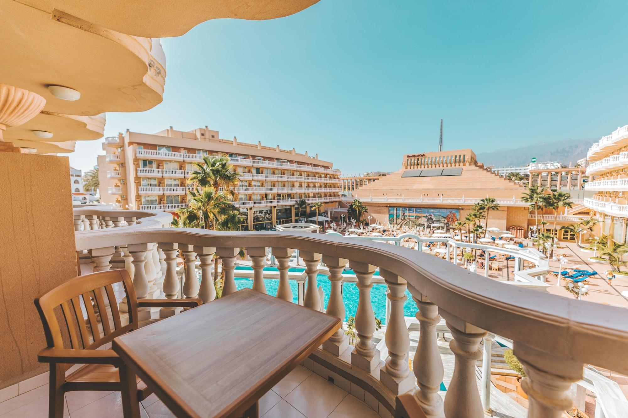 Hotel Cleopatra Palace Playa de las Américas Buitenkant foto