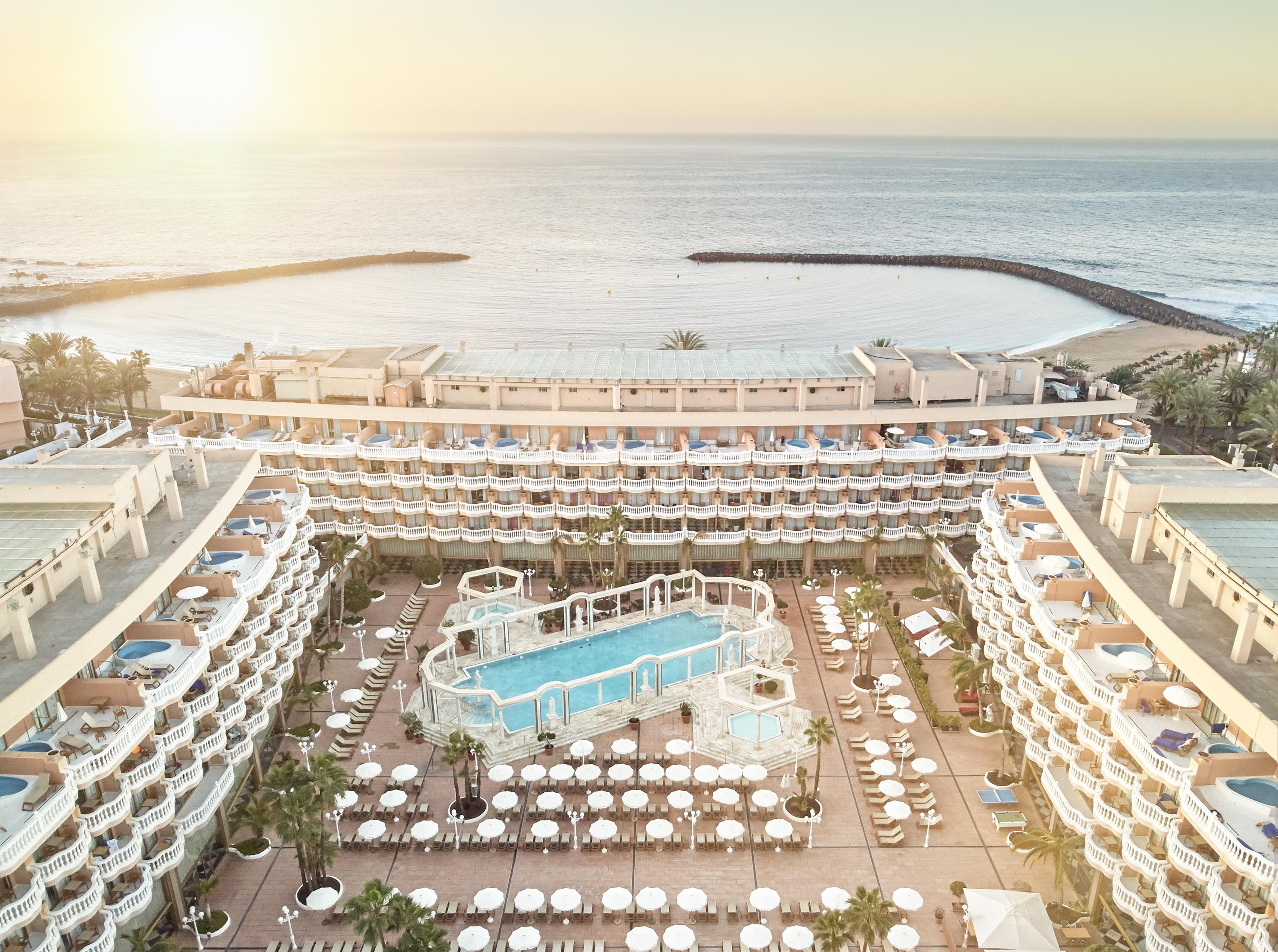 Hotel Cleopatra Palace Playa de las Américas Buitenkant foto